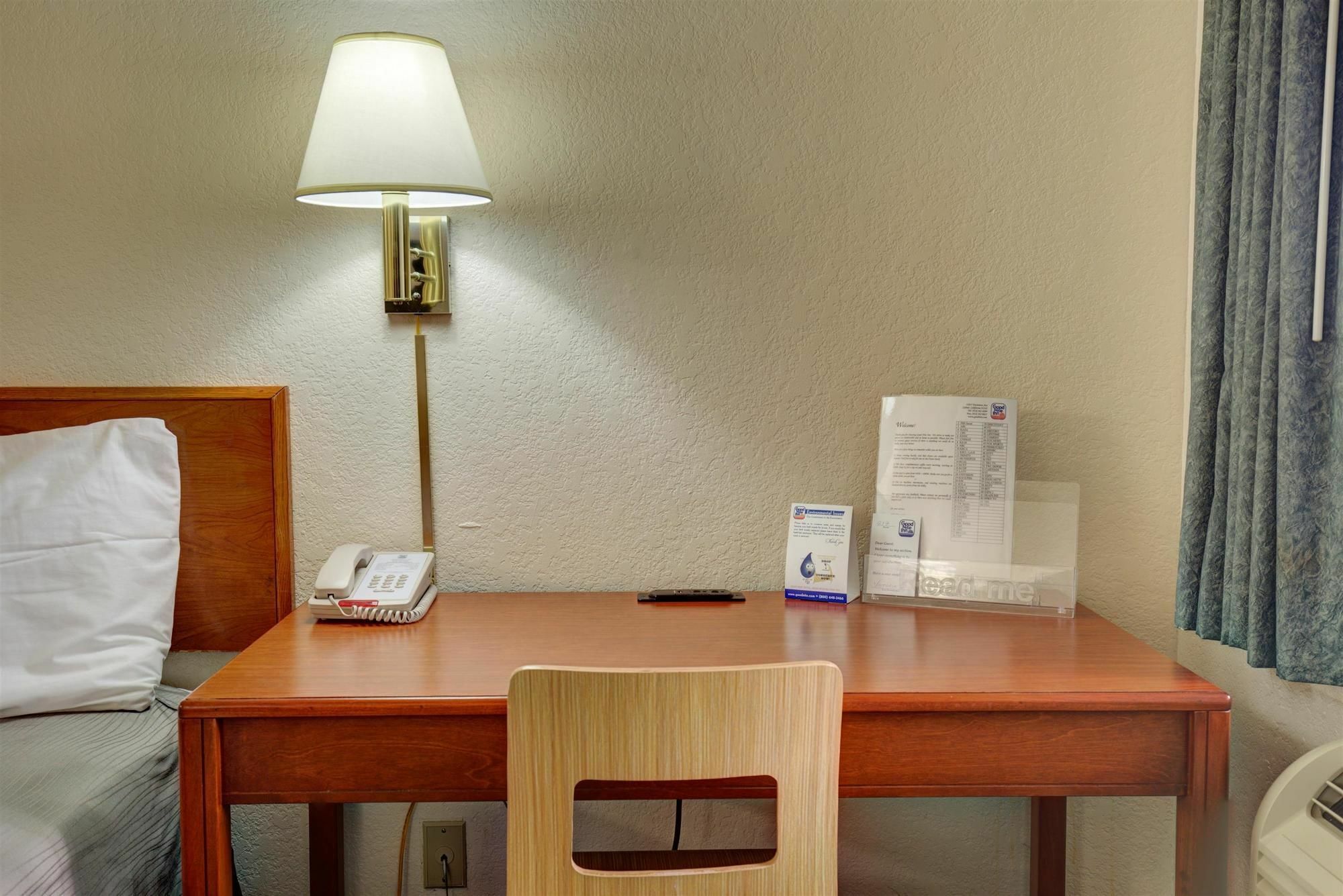 Good Nite Inn Sylmar - Los Angeles — Fotos 1